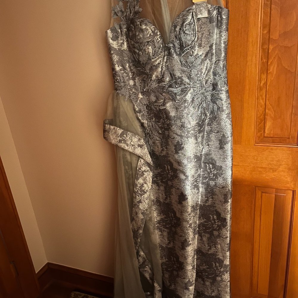 FERIANI DRESS - Picture 3 of 3